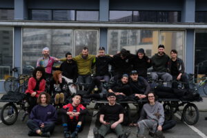 Fahrradkurier Berlin Crow Kollektiv 2024 Gruppenfoto